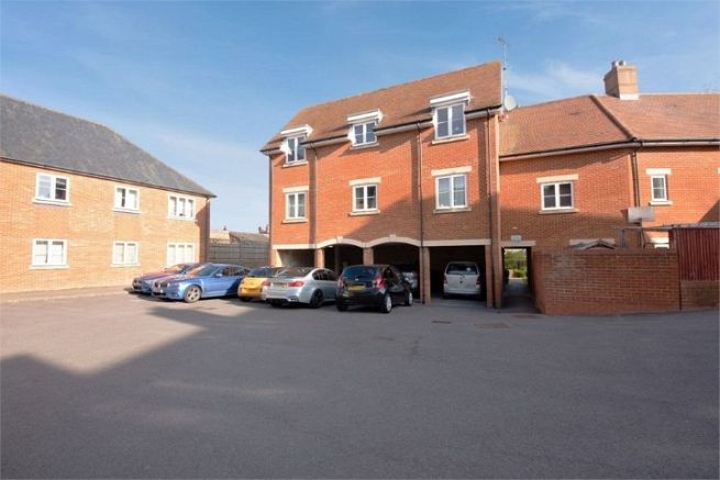 Flat 77 St Marys , Wantage 